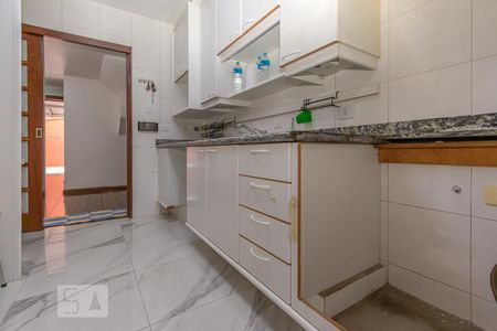 Casa à venda com 155m², 3 quartos e 2 vagas Casa à venda com 155m², 3 quartos e 2 vagasCozinha