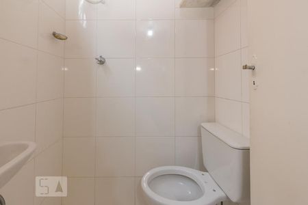 Casa à venda com 155m², 3 quartos e 2 vagas Casa à venda com 155m², 3 quartos e 2 vagasBanheiro de Serviço