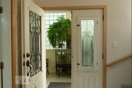 Casa à venda com 365m², 4 quartos e 4 vagasEntrada