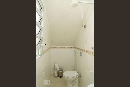 Casa à venda com 365m², 4 quartos e 4 vagasBanheiro de Serviço