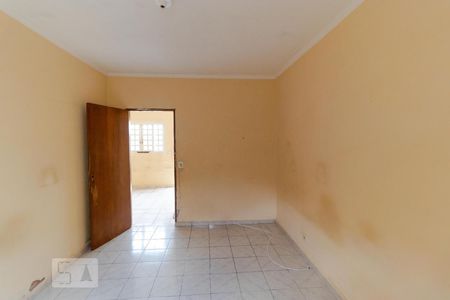 Casa à venda com 130m², 4 quartos e 3 vagas Casa à venda com 130m², 4 quartos e 3 vagasQuarto 04 (Fundos)