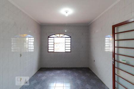 Casa à venda com 130m², 4 quartos e 3 vagas Casa à venda com 130m², 4 quartos e 3 vagasSala de Jantar