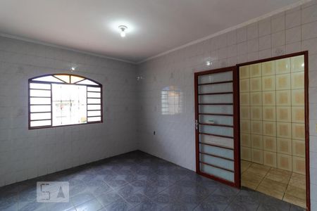 Casa à venda com 130m², 4 quartos e 3 vagas Casa à venda com 130m², 4 quartos e 3 vagasSala de Jantar
