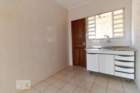 Casa à venda com 130m², 4 quartos e 3 vagas Casa à venda com 130m², 4 quartos e 3 vagasCozinha 02 (Fundos)