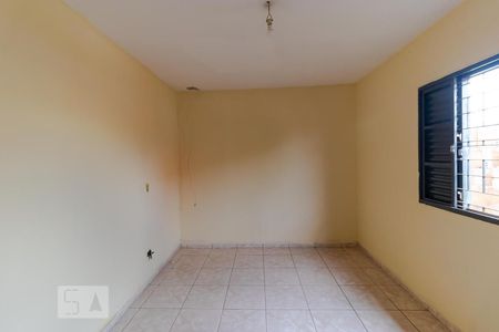 Casa à venda com 130m², 4 quartos e 3 vagas Casa à venda com 130m², 4 quartos e 3 vagasQuarto 02