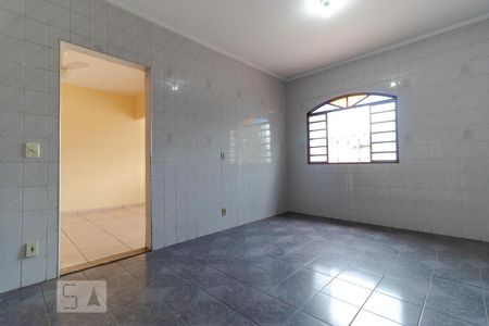 Casa à venda com 130m², 4 quartos e 3 vagas Casa à venda com 130m², 4 quartos e 3 vagasSala de Jantar