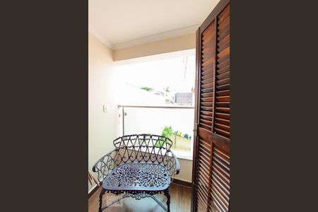 Casa à venda com 240m², 3 quartos e 1 vaga Casa à venda com 240m², 3 quartos e 1 vagaSacada do Quarto 2
