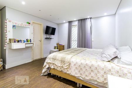 Casa à venda com 136m², 2 quartos e 2 vagas Casa à venda com 136m², 2 quartos e 2 vagasQuarto 2 - Suíte