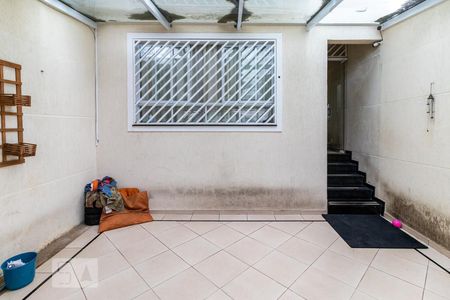 Casa à venda com 136m², 2 quartos e 2 vagas Casa à venda com 136m², 2 quartos e 2 vagasQuintal - Garagem