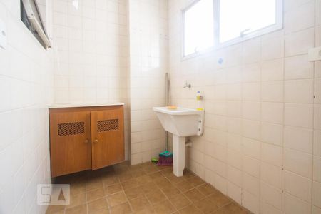Apartamento à venda com 75m², 2 quartos e 1 vagaÁrea de Serviço