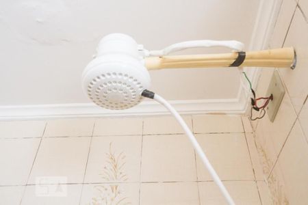 Apartamento à venda com 75m², 2 quartos e 1 vagaDetalhe Banheiro