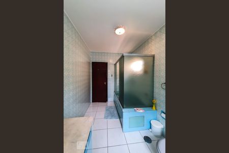 Casa à venda com 345m², 4 quartos e 3 vagasBanheiro 1