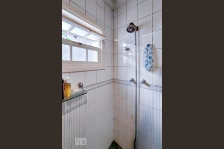 Casa à venda com 440m², 5 quartos e 4 vagas Casa à venda com 440m², 5 quartos e 4 vagasBanheiro Social