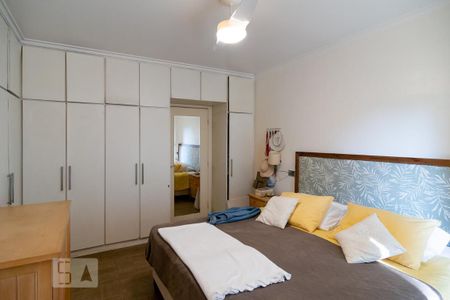 Casa à venda com 440m², 5 quartos e 4 vagas Casa à venda com 440m², 5 quartos e 4 vagasQuarto 4 - Suíte