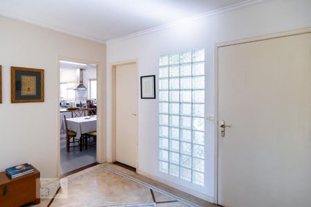 Casa à venda com 440m², 5 quartos e 4 vagas Casa à venda com 440m², 5 quartos e 4 vagasHall Entrada