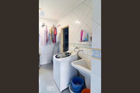 Casa à venda com 440m², 5 quartos e 4 vagas Casa à venda com 440m², 5 quartos e 4 vagasÁrea de Serviço