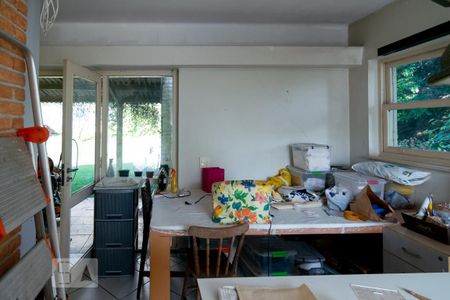 Casa à venda com 440m², 5 quartos e 4 vagas Casa à venda com 440m², 5 quartos e 4 vagasStudio