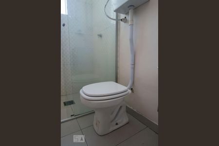 Banheiro de apartamento para alugar com 1 quarto, 40m² em Cavalhada, Porto Alegre