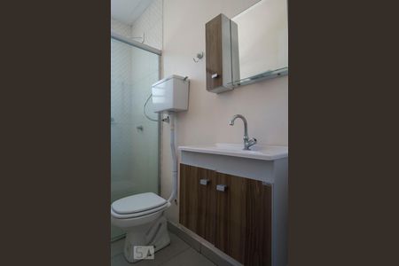 Banheiro de apartamento para alugar com 1 quarto, 40m² em Cavalhada, Porto Alegre