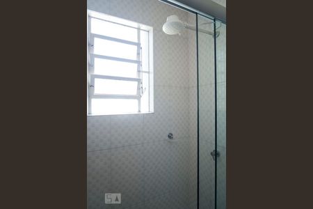 Banheiro de apartamento para alugar com 1 quarto, 40m² em Cavalhada, Porto Alegre