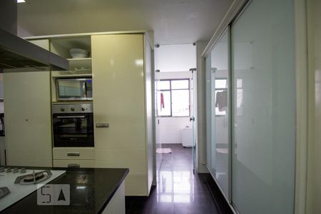 Apartamento à venda com 440m², 5 quartos e 6 vagasCozinha