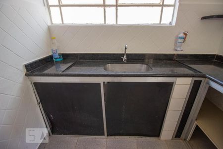 Casa à venda com 140m², 2 quartos e 2 vagasCozinha