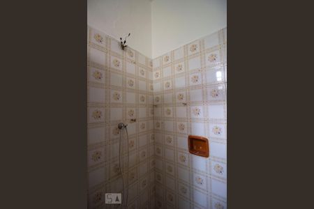 Casa à venda com 140m², 2 quartos e 2 vagasBanheiro