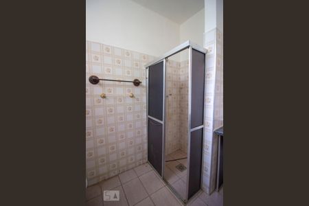 Casa à venda com 140m², 2 quartos e 2 vagasBanheiro