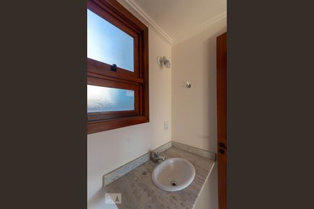 Lavabo de casa de condomínio à venda com 4 quartos, 214m² em Cristal, Porto Alegre