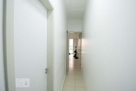 Casa à venda com 95m², 3 quartos e 2 vagas Casa à venda com 95m², 3 quartos e 2 vagasCorredor