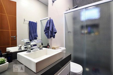 Casa à venda com 163m², 2 quartos e 2 vagasBanheiro da Suíte 2