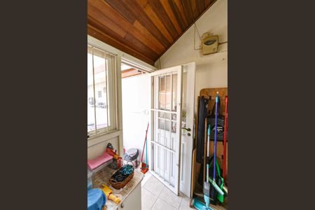 Casa à venda com 162m², 3 quartos e 3 vagas Casa à venda com 162m², 3 quartos e 3 vagasÁrea de Serviço