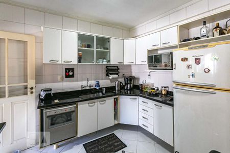 Casa à venda com 162m², 3 quartos e 3 vagas Casa à venda com 162m², 3 quartos e 3 vagasCozinha