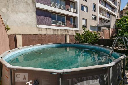 Casa à venda com 162m², 3 quartos e 3 vagas Casa à venda com 162m², 3 quartos e 3 vagasÁrea Externa