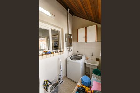 Casa à venda com 162m², 3 quartos e 3 vagas Casa à venda com 162m², 3 quartos e 3 vagasÁrea de Serviço