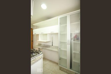 Apartamento à venda com 52m², 2 quartos e 1 vaga Apartamento à venda com 52m², 2 quartos e 1 vagaCozinha