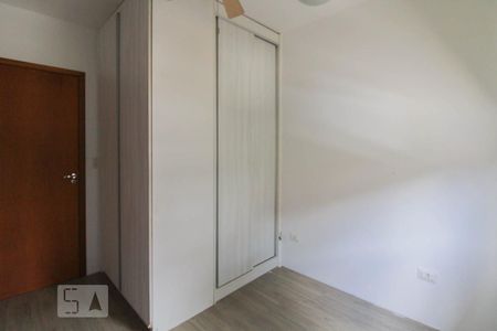 Suíte  de casa de condomínio para alugar com 2 quartos, 60m² em Parque Casa de Pedra, São Paulo
