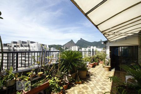 Apartamento à venda com 368m², 4 quartos e sem vagaCobertura