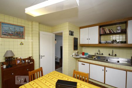 Apartamento à venda com 368m², 4 quartos e sem vagaCozinha