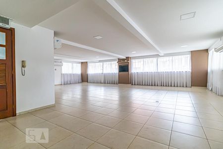 Apartamento à venda com 127m², 3 quartos e 2 vagas Apartamento à venda com 127m², 3 quartos e 2 vagasÁrea comum - Salão de festas