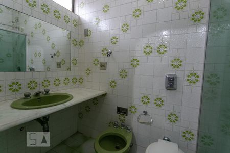 Apartamento à venda com 345m², 4 quartos e 2 vagasBanheiro da Suíte 1