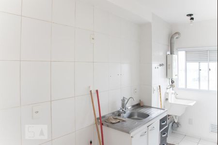 Apartamento à venda com 47m², 2 quartos e 1 vaga Apartamento à venda com 47m², 2 quartos e 1 vagaCozinha e Área de Serviço