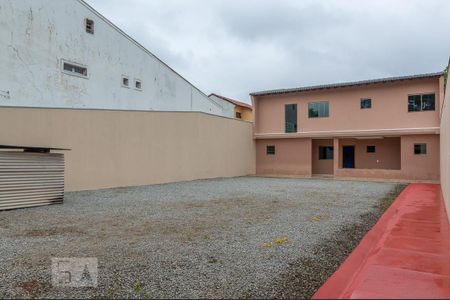 Casa à venda com 170m², 3 quartos e 20 vagas Casa à venda com 170m², 3 quartos e 20 vagasGaragem