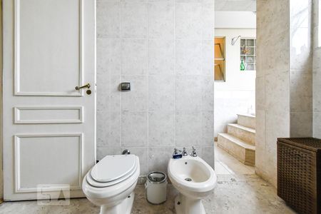 Apartamento à venda com 350m², 3 quartos e 1 vaga Apartamento à venda com 350m², 3 quartos e 1 vagaSuíte - Banheiro