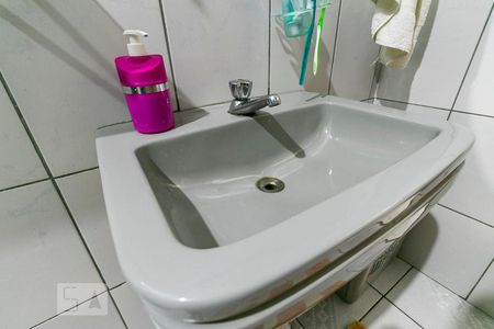 Casa à venda com 181m², 3 quartos e 2 vagasBanheiro 