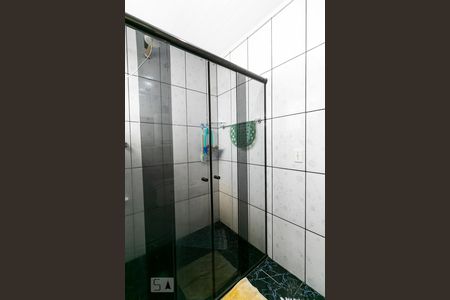 Casa à venda com 181m², 3 quartos e 2 vagasBanheiro 2