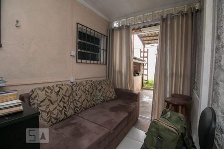 Casa à venda com 143m², 3 quartos e sem vagaQuintal coberto