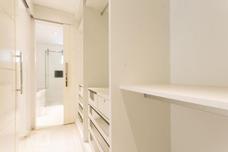Apartamento à venda com 180m², 1 quarto e 3 vagasCloset da Suíte