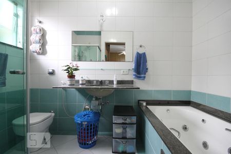 Casa de condomínio à venda com 237m², 3 quartos e 3 vagasSuíte 3