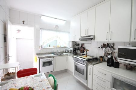 Casa de condomínio à venda com 237m², 3 quartos e 3 vagasCozinha